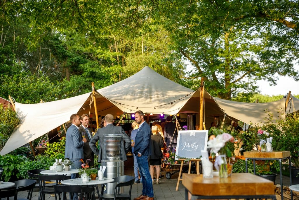 DCCF3C19-DB70-4A38-A06F-9FC60356CEED